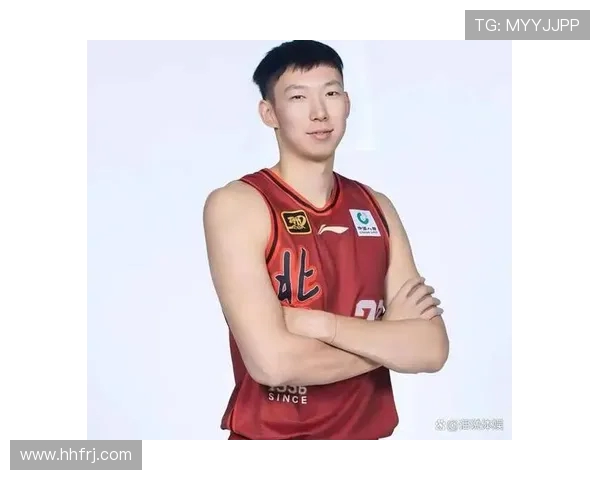 周琦爱子幼儿园毕业！与男篮叔叔互动害羞萌翻全网